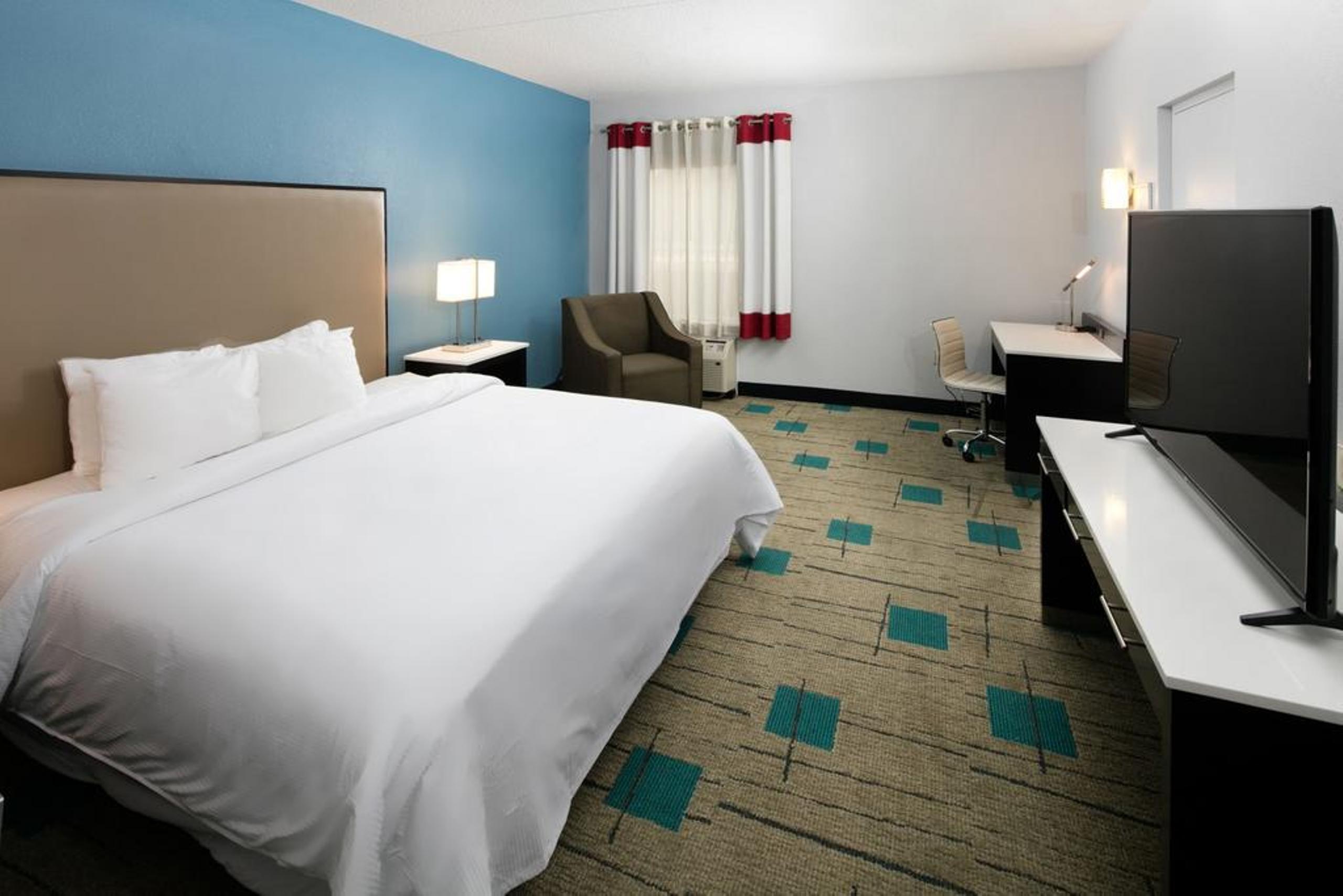 Hawthorn Extended Stay By Wyndham Chambersburg Exterior photo