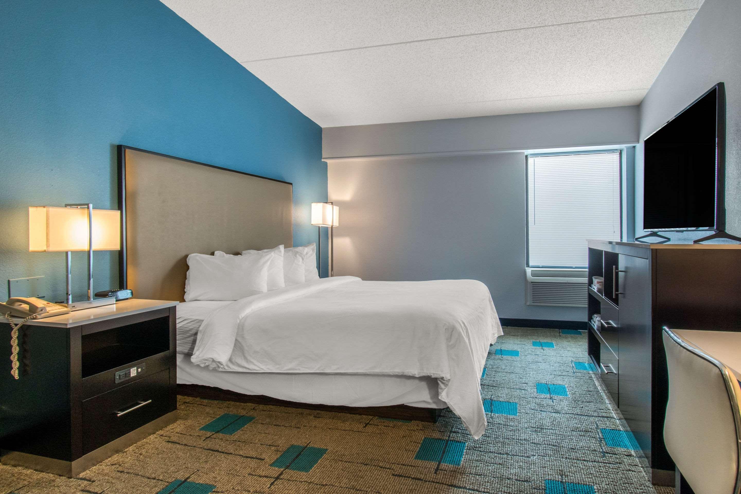Hawthorn Extended Stay By Wyndham Chambersburg Exterior photo