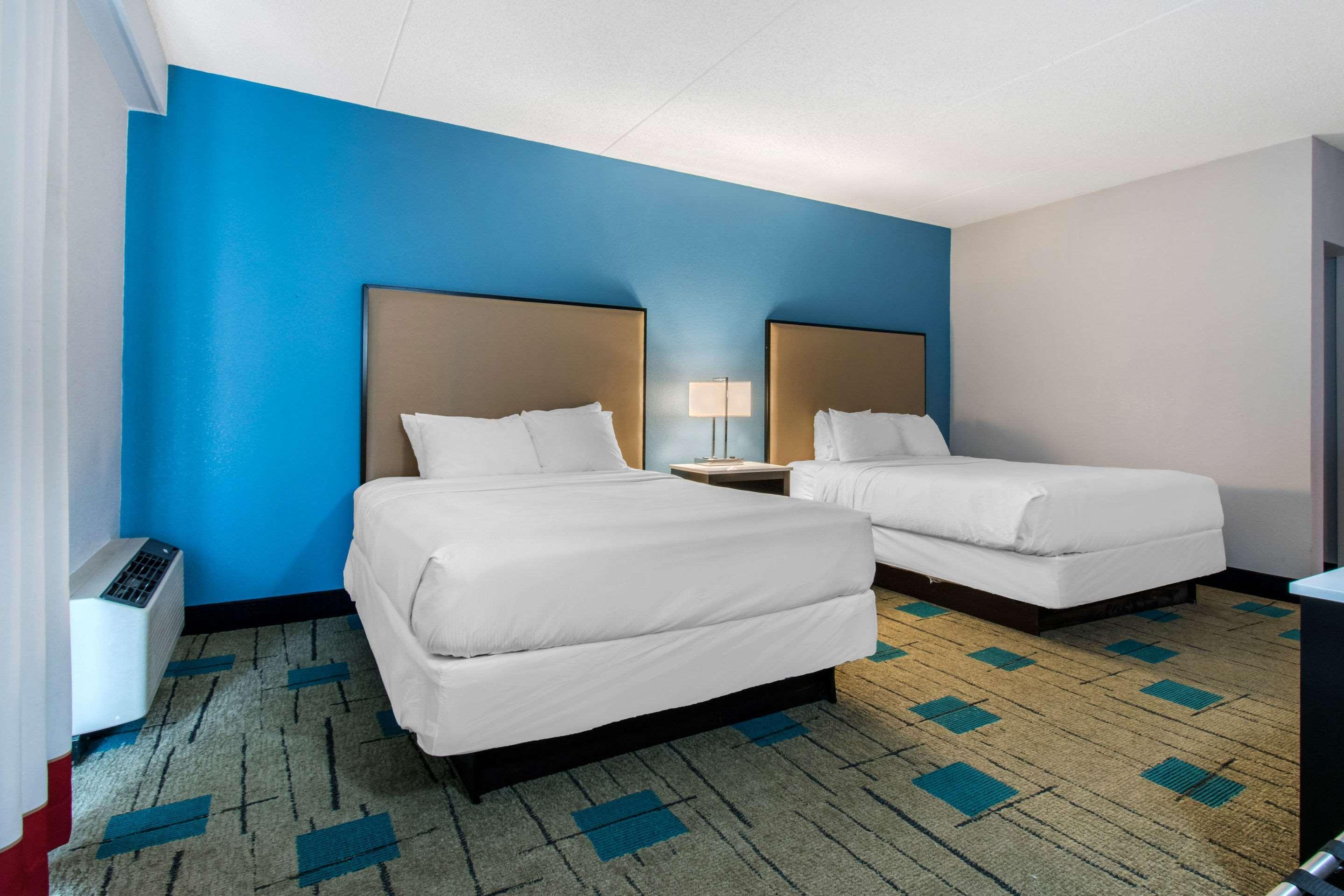Hawthorn Extended Stay By Wyndham Chambersburg Exterior photo