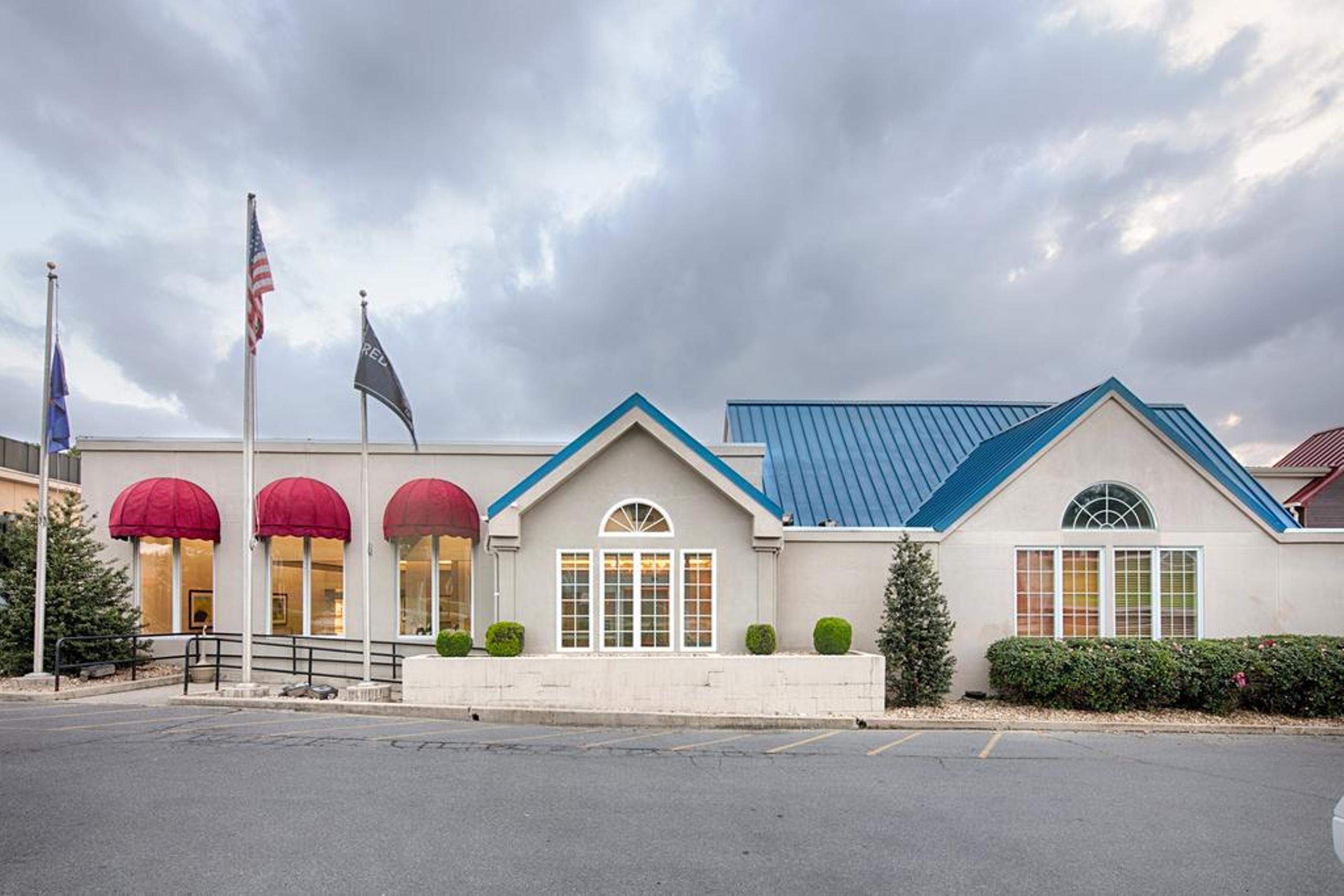 Hawthorn Extended Stay By Wyndham Chambersburg Exterior photo